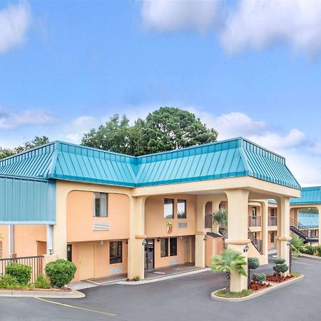 Super 8 By Wyndham Forest Park Bagian luar foto