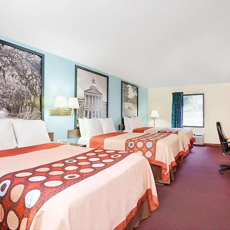 Super 8 By Wyndham Forest Park Bagian luar foto