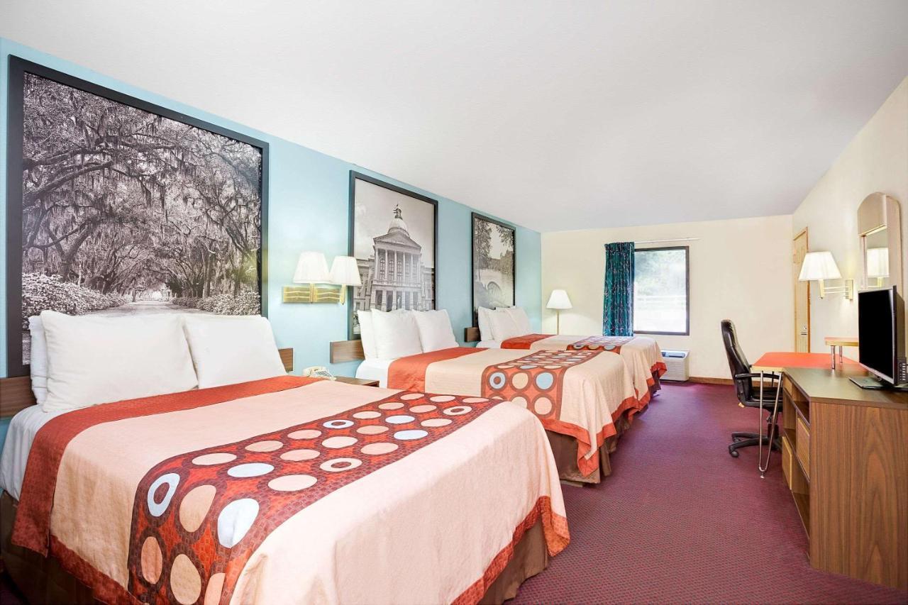 Super 8 By Wyndham Forest Park Bagian luar foto